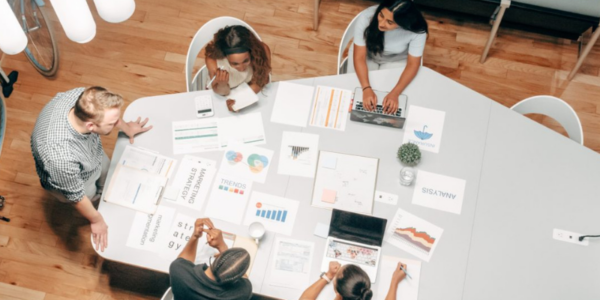 Liderazgo y gestión de equipos.